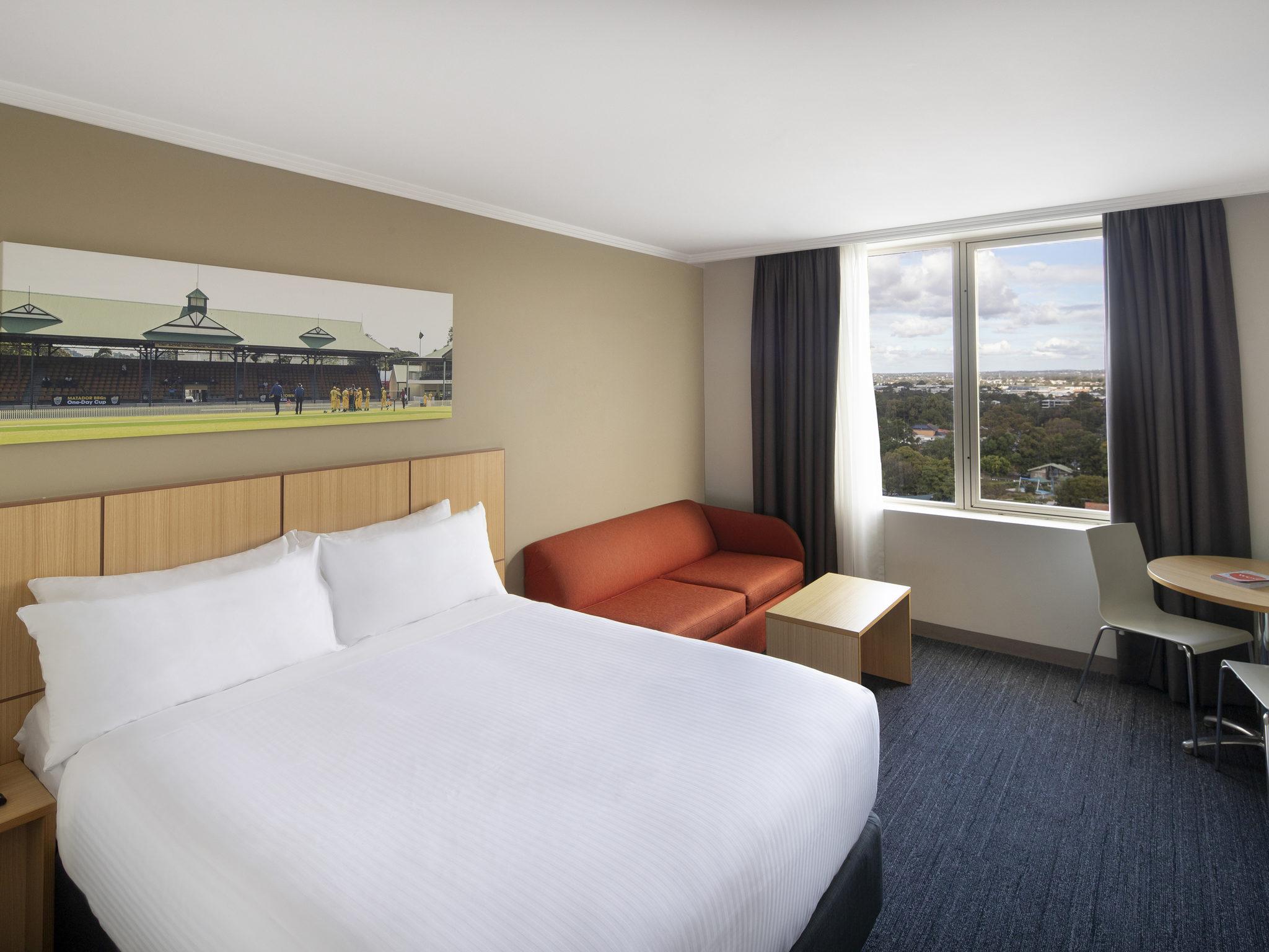 Mercure Sydney Bankstown Экстерьер фото