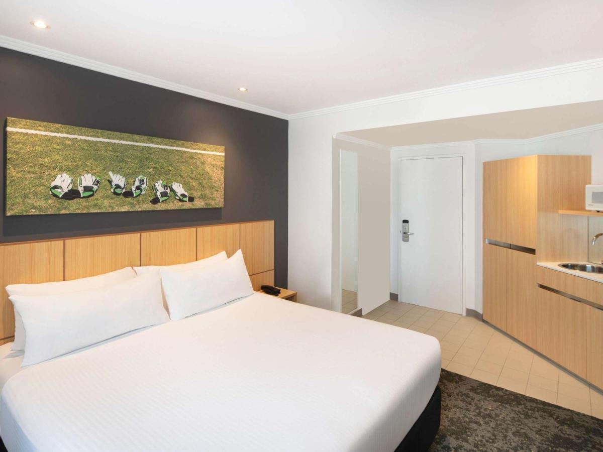 Mercure Sydney Bankstown Экстерьер фото