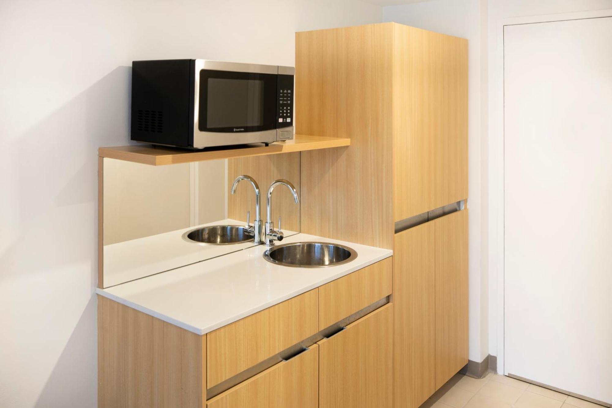 Mercure Sydney Bankstown Экстерьер фото
