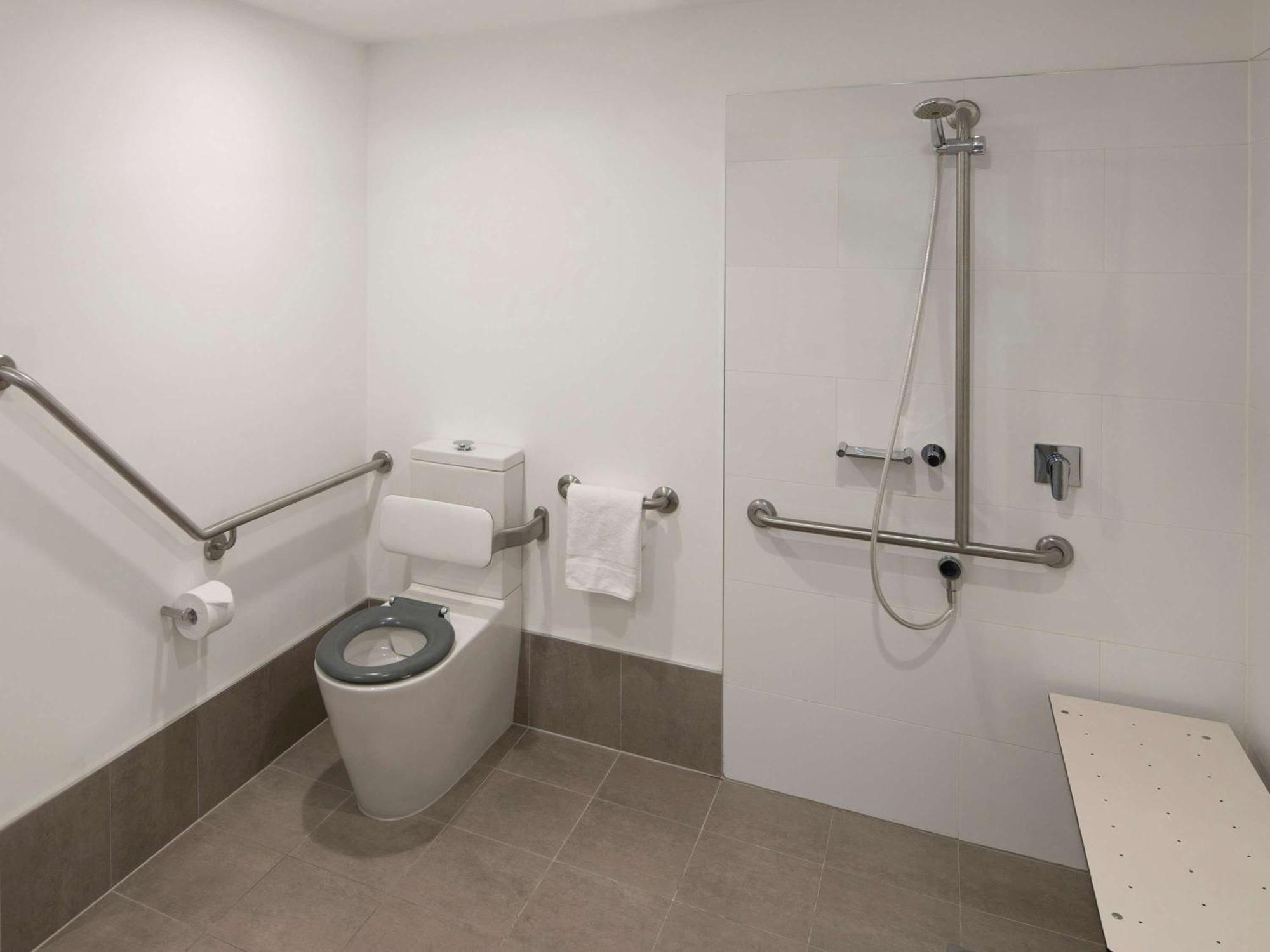 Mercure Sydney Bankstown Экстерьер фото