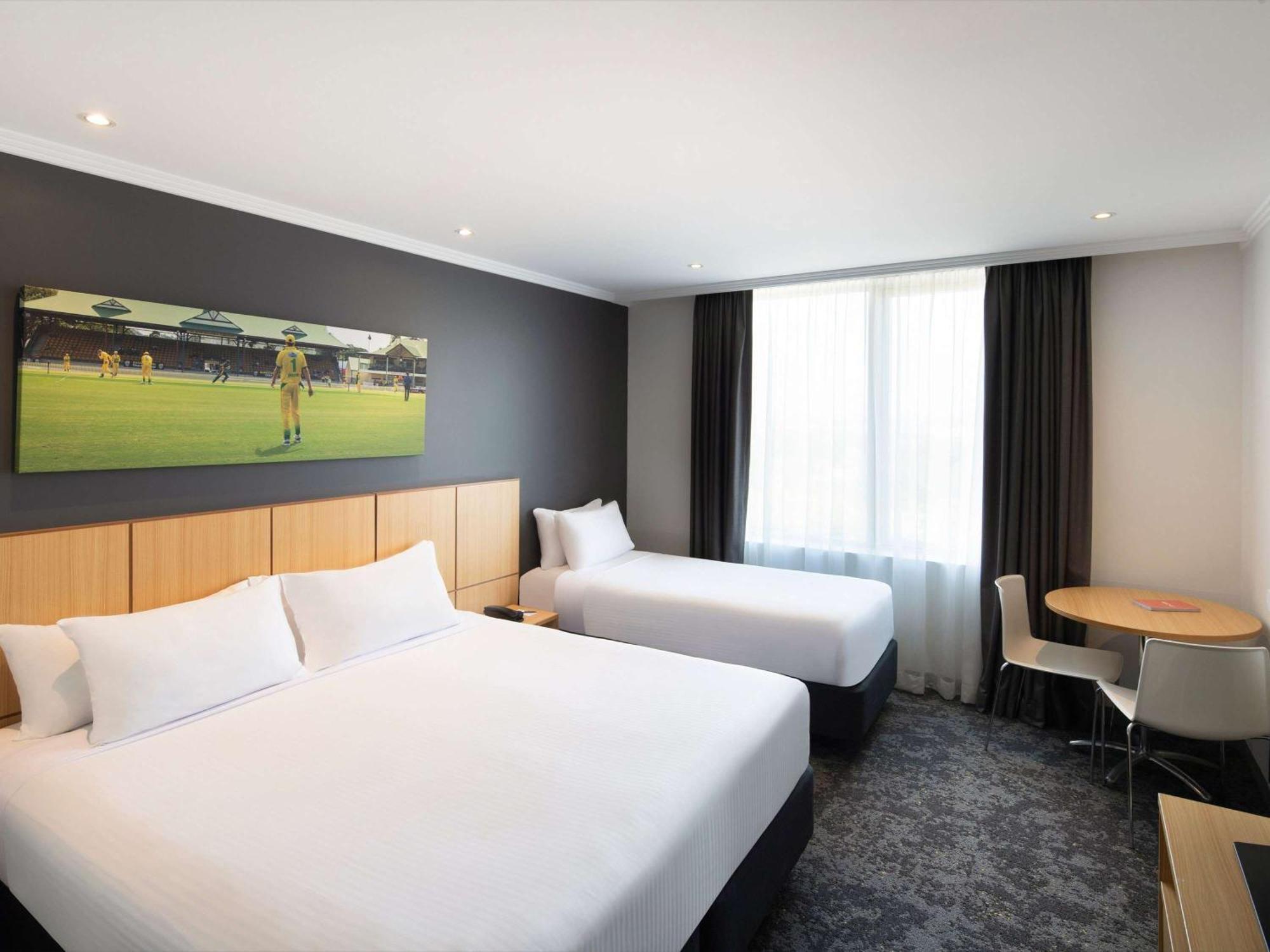 Mercure Sydney Bankstown Экстерьер фото