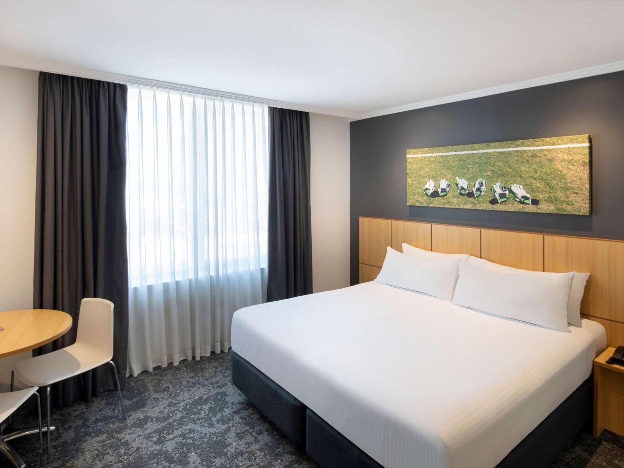 Mercure Sydney Bankstown Экстерьер фото