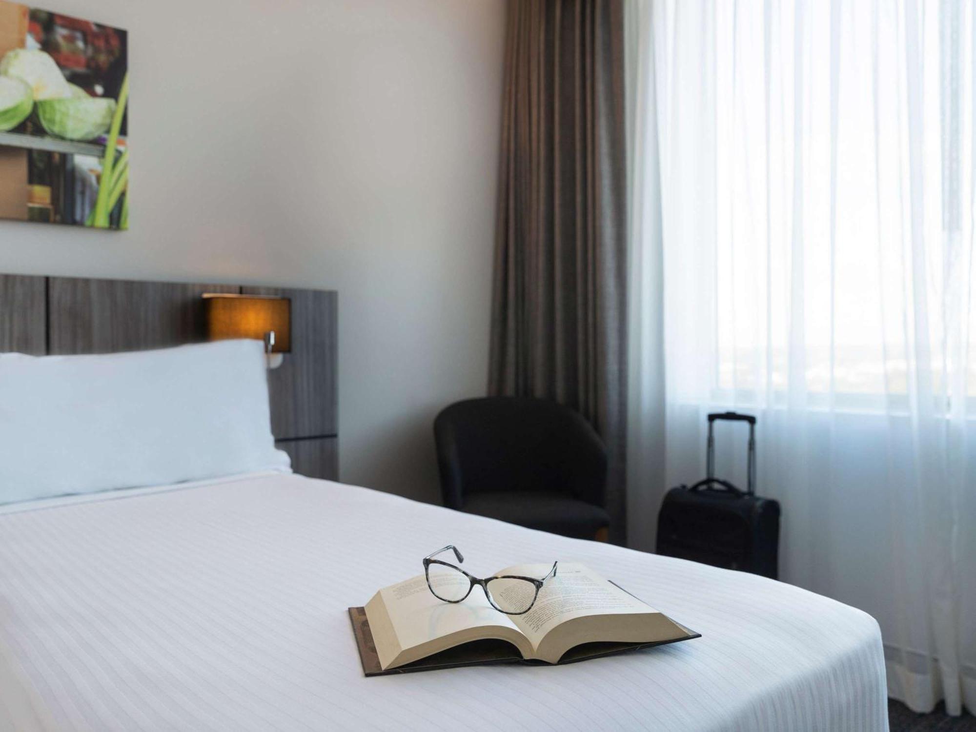 Mercure Sydney Bankstown Экстерьер фото