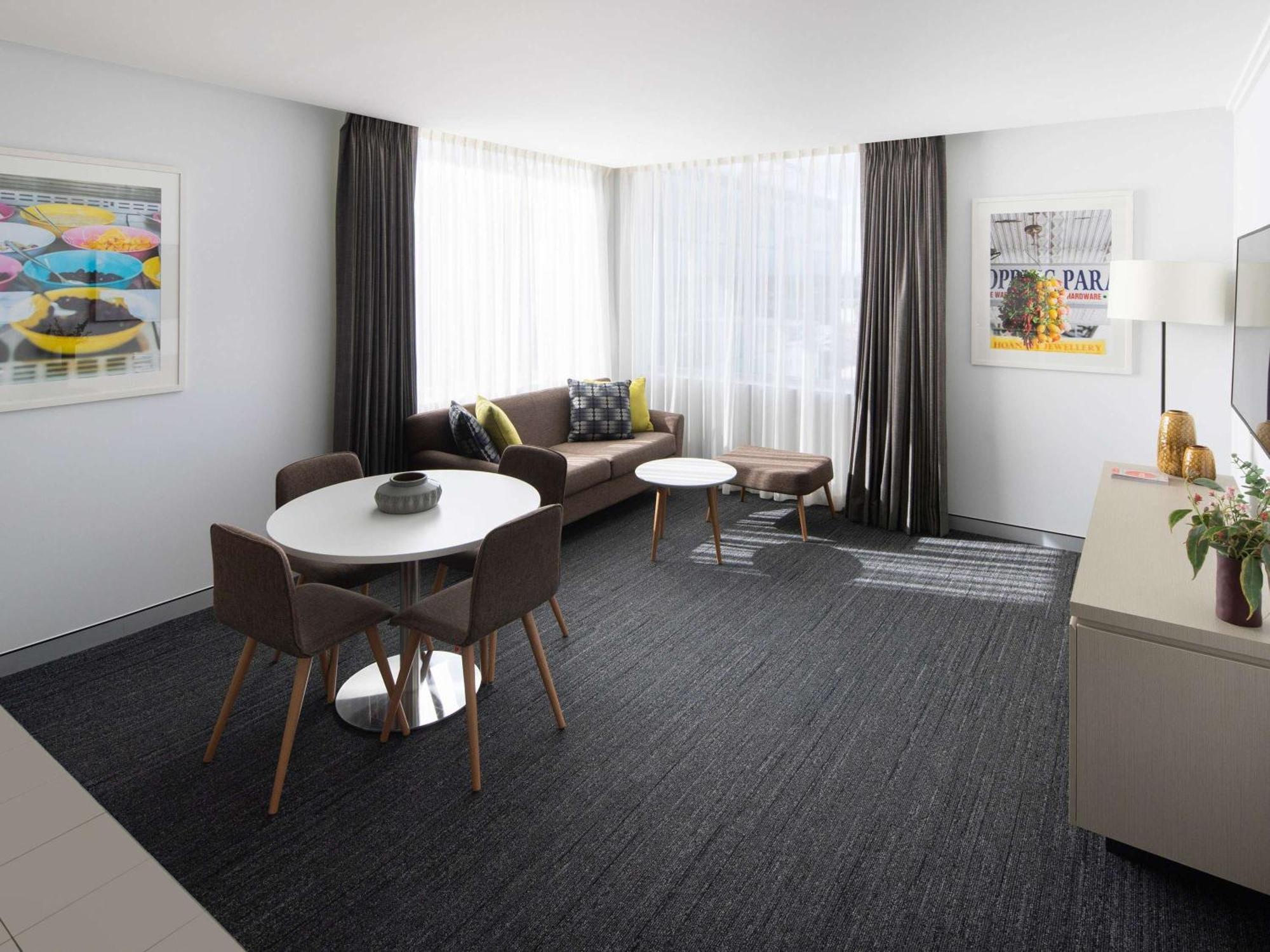 Mercure Sydney Bankstown Экстерьер фото