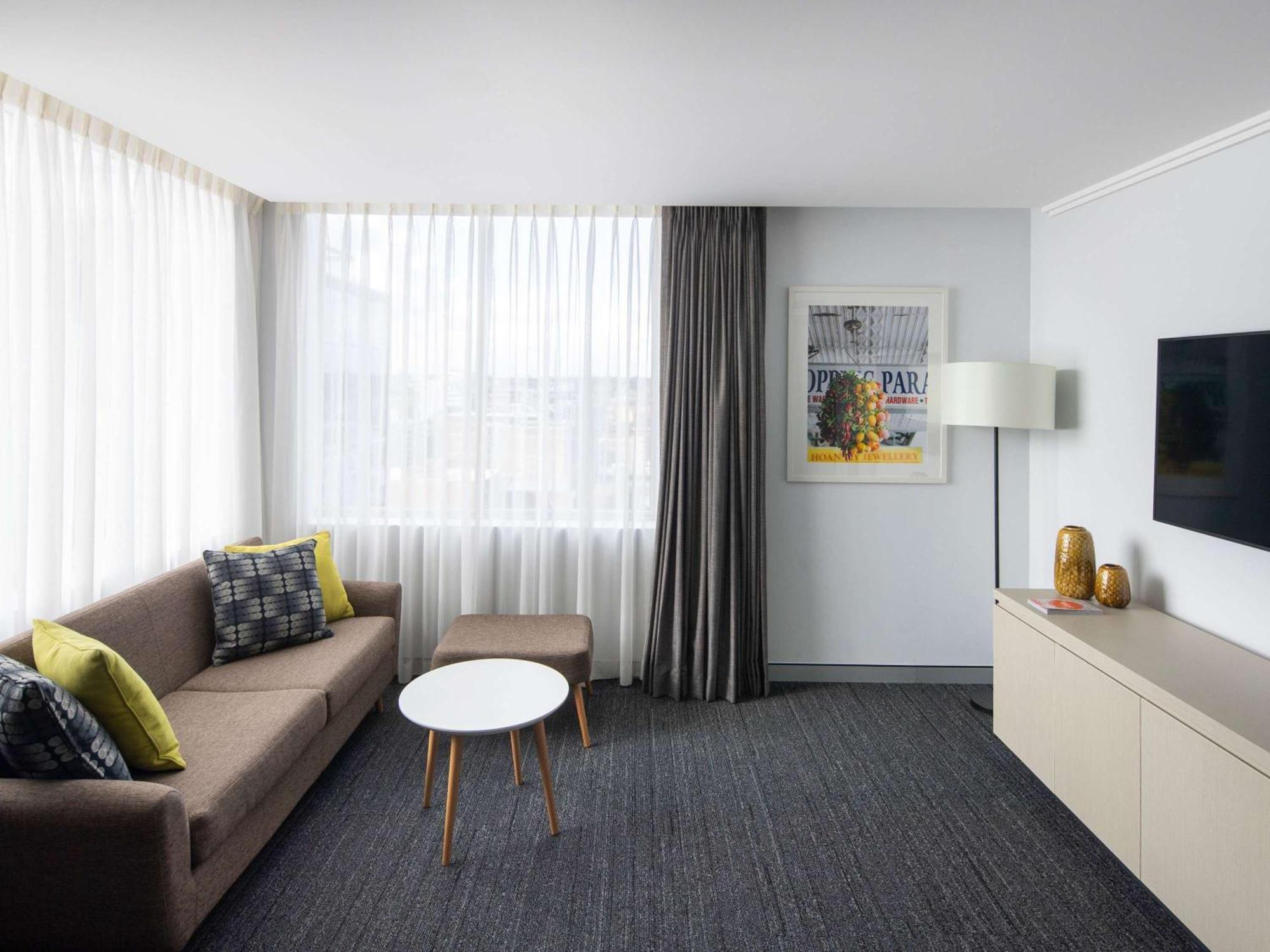 Mercure Sydney Bankstown Экстерьер фото